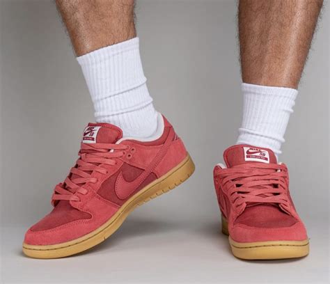 nike sb dunk low adobe